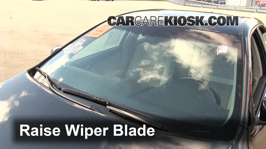 2012 Toyota Camry Hybrid XLE 2.5L 4 Cyl. Windshield Wiper Blade (Front)